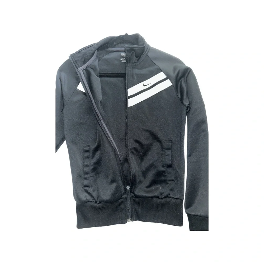 Nike jacket - Picture 3 of 3